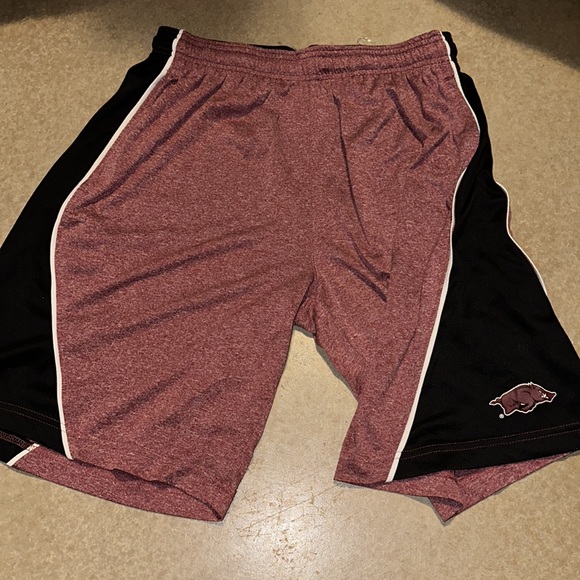 Arkansas Razorback Men’s Shorts - Picture 2 of 2